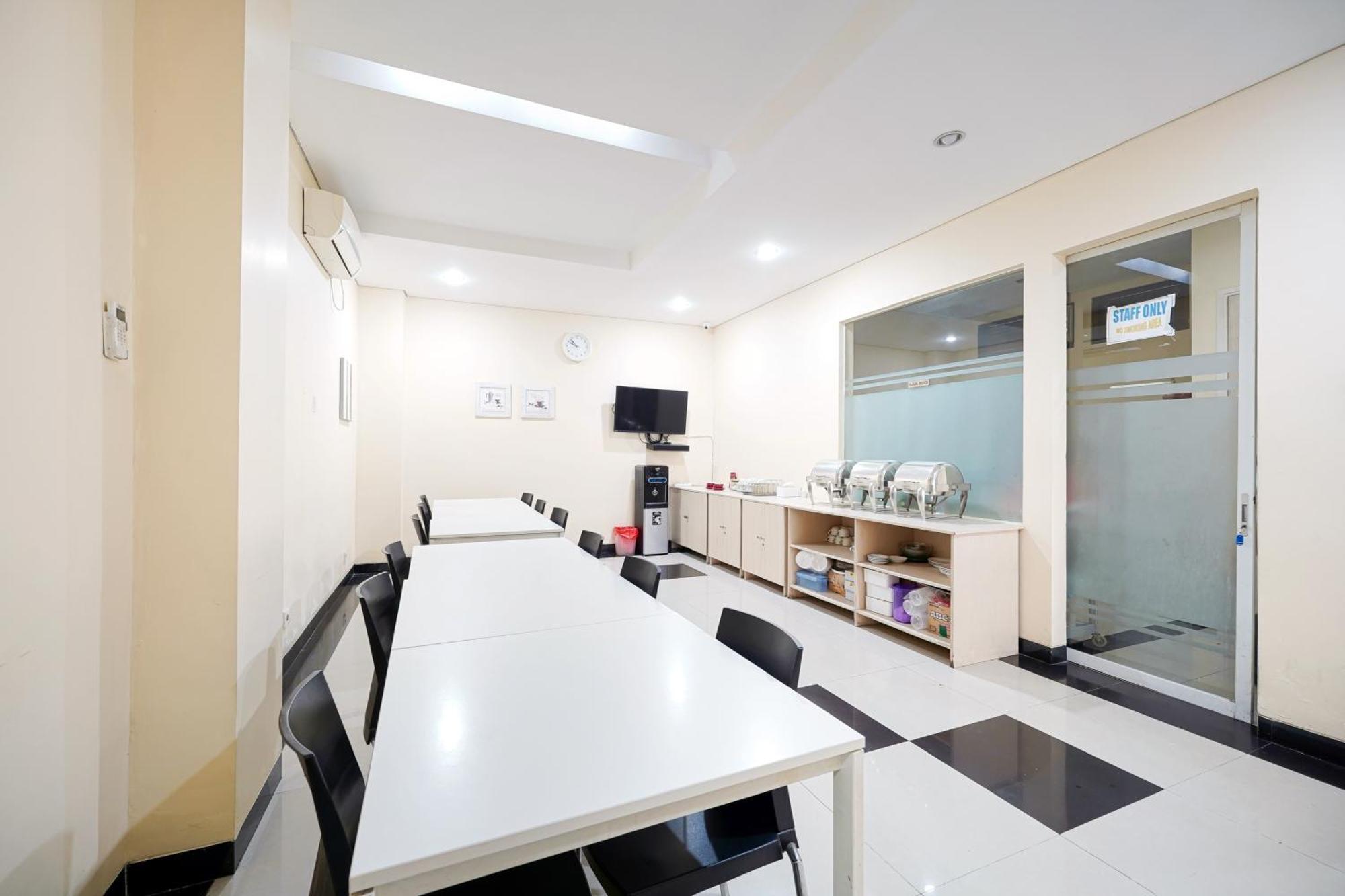 Multi 88 Syariah Otel Cakarta Dış mekan fotoğraf
