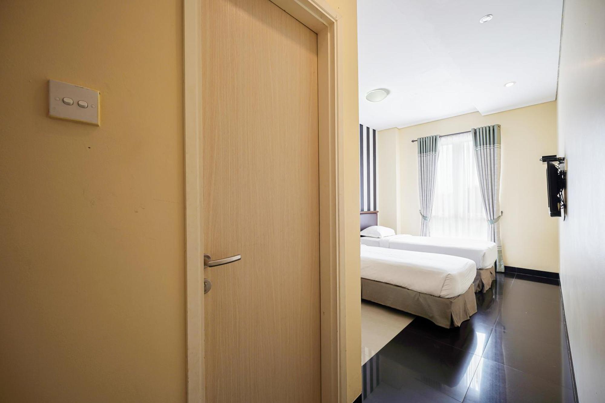 Multi 88 Syariah Otel Cakarta Dış mekan fotoğraf